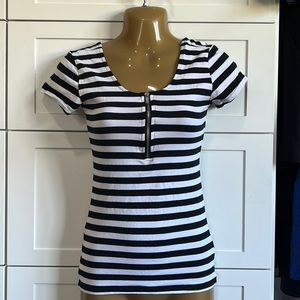 Stripped Guess Top